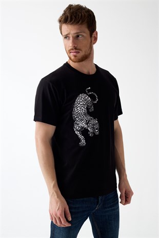 EMBROIDERED LEOPARD Tshirt